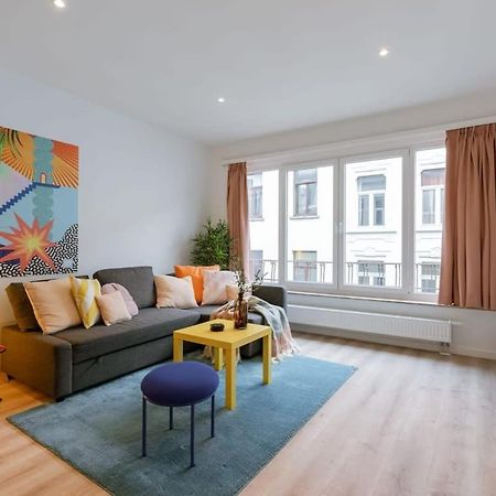 Colorful Pop Apartment In The Heart Of Antwerpen Bagian luar foto