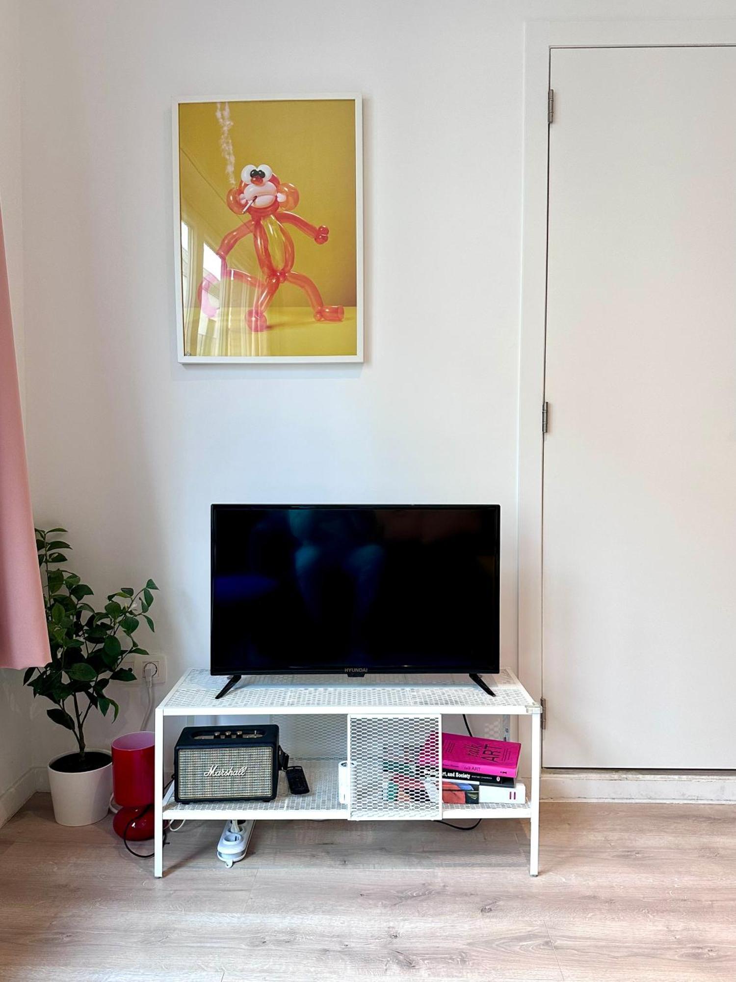 Colorful Pop Apartment In The Heart Of Antwerpen Bagian luar foto